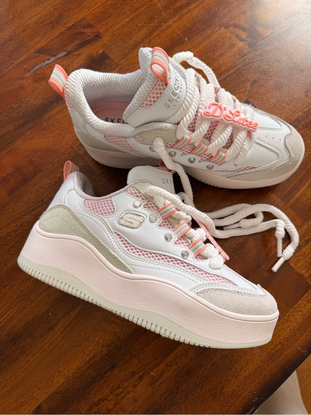 Skechers D'Lites Platform Sneaker - White & Pink